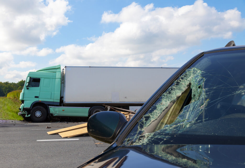 Merced County Crash Kills One Farmworker and Injured 7 Others
